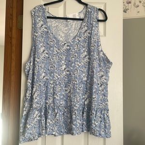 Light flowery white and blue plus size 2x top